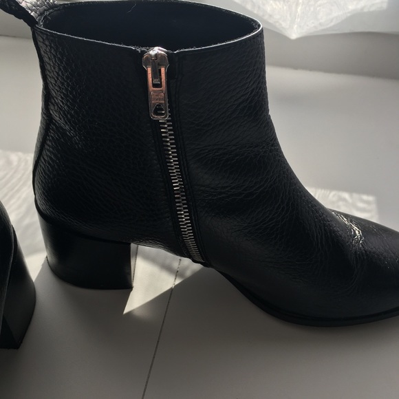 Everlane The Boss Boot - Picture 5 of 8